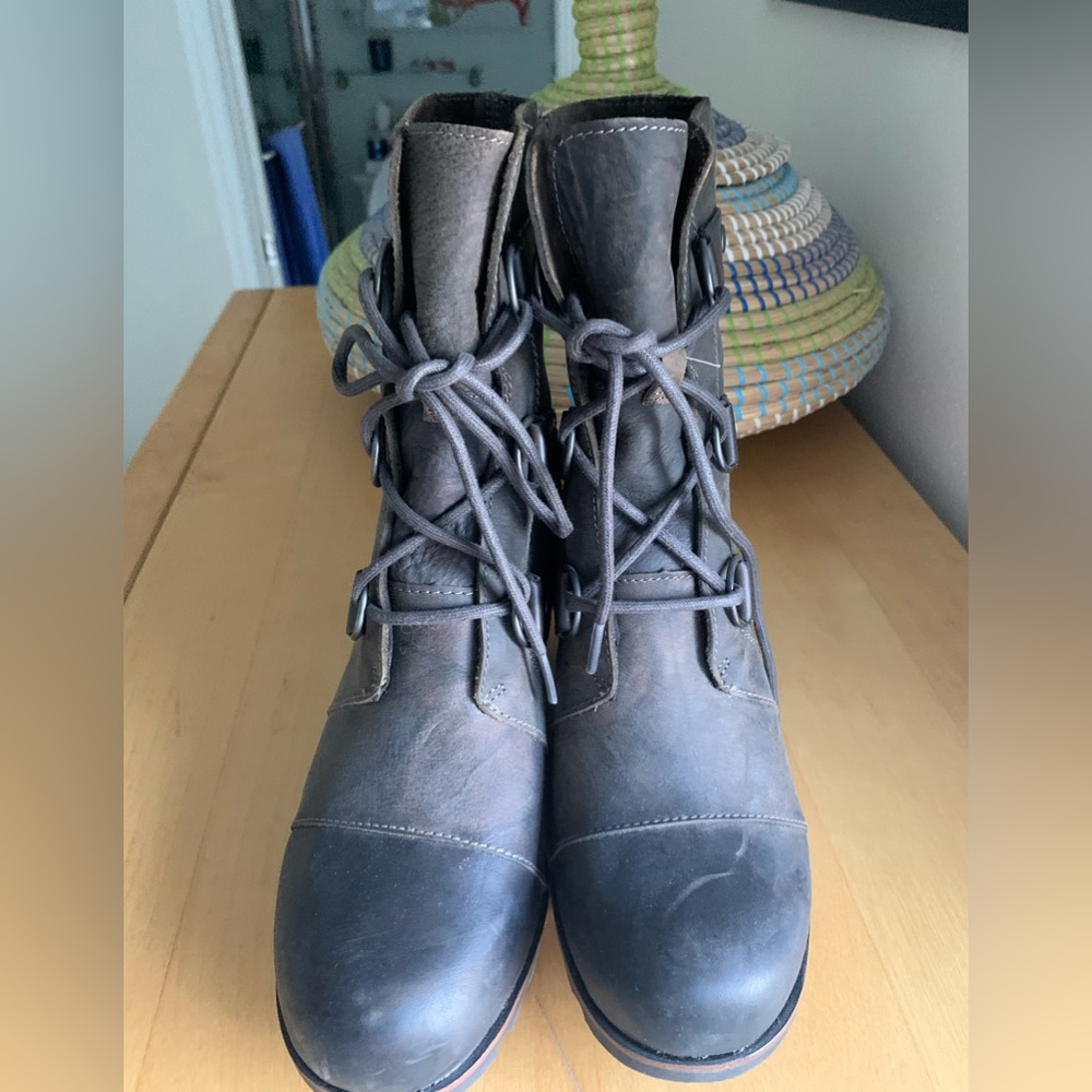 Sorel Joan of Arch wedge lace up boots